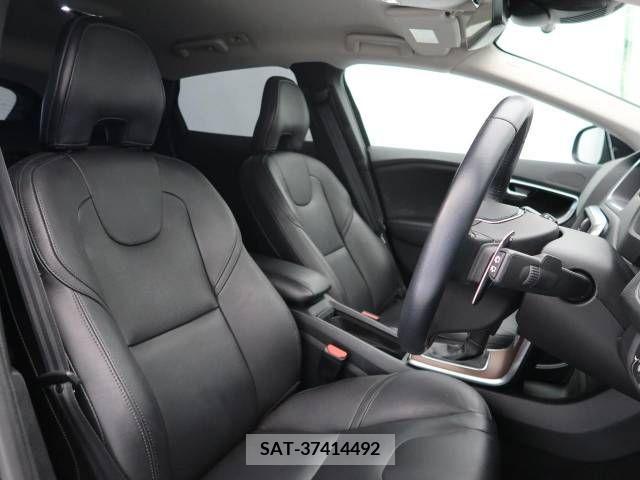 Volvo V40 2018-09 370202-11