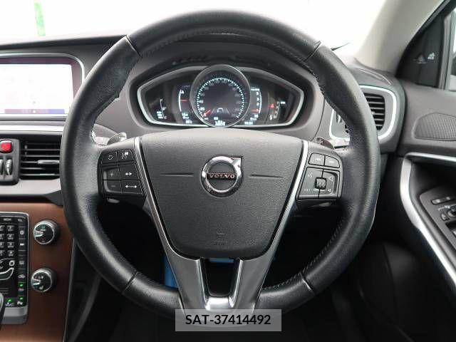 Volvo V40 2018-09 370202-10