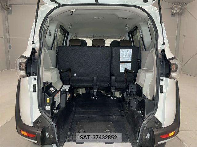 Toyota SIENTA 2016-03 285033-4