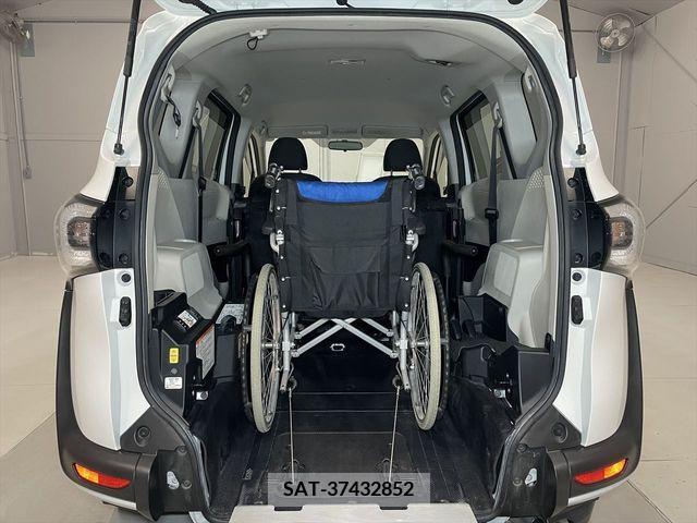 Toyota SIENTA 2016-03 285033-5