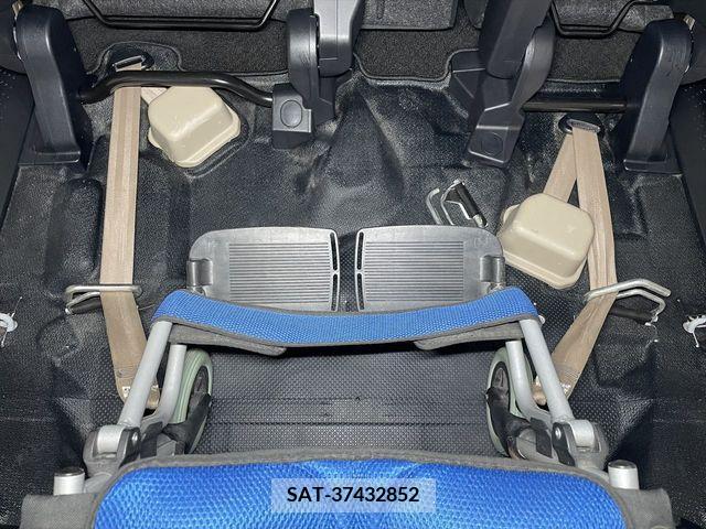 Toyota SIENTA 2016-03 285033-8
