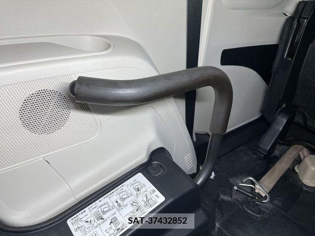Toyota SIENTA 2016-03 285033-14