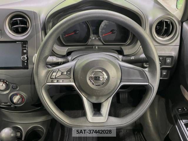 Nissan NOTE 2017-12 376772-11