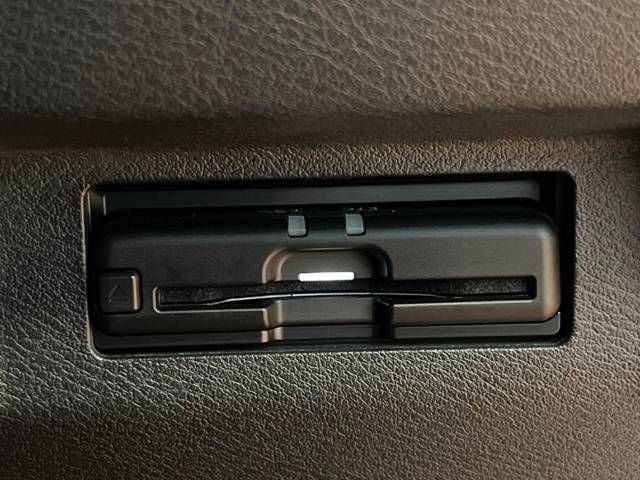 Nissan KICKS 2021-12 181443-8