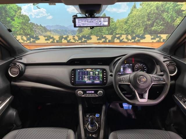 Nissan KICKS 2021-12 181443-1