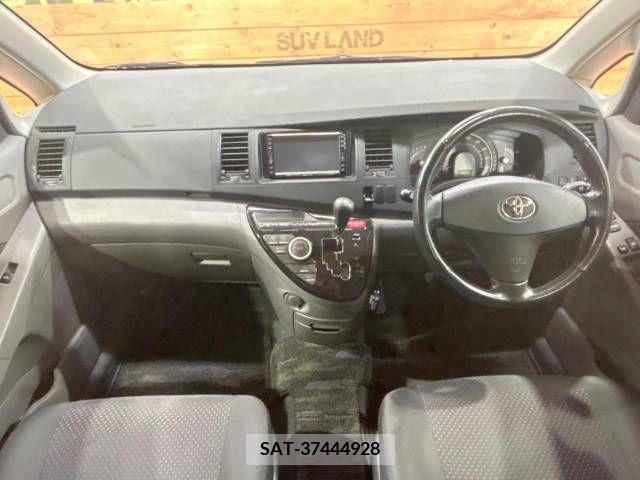 Toyota ISIS 2004-03 377584-1