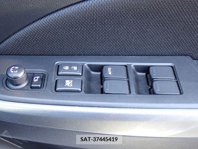 Suzuki SWIFT 2019-10 207430-14