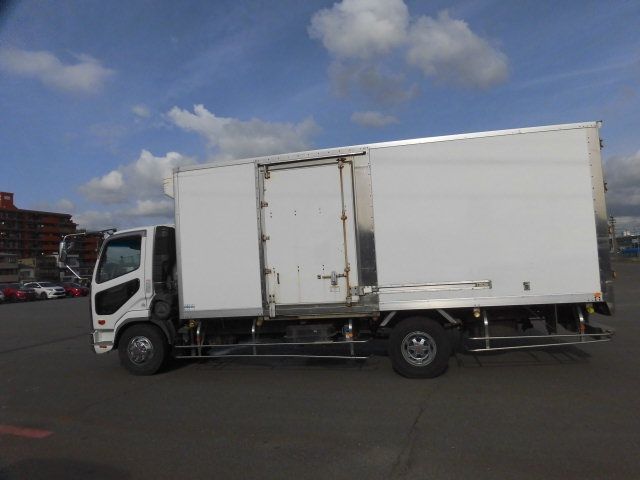 MITSUBISHI FUSO Fighter 2011-12 1380-6