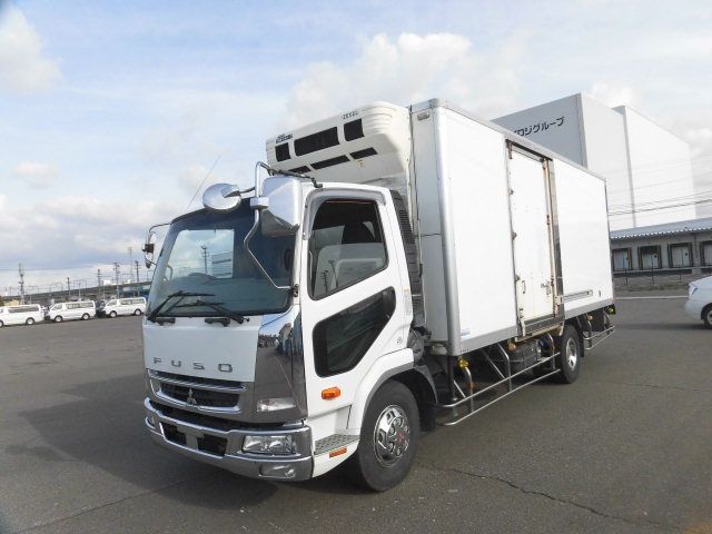 MITSUBISHI FUSO Fighter 2011-12 1380-3