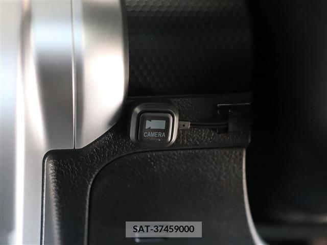 Suzuki X BEE 2022-03 216817-11