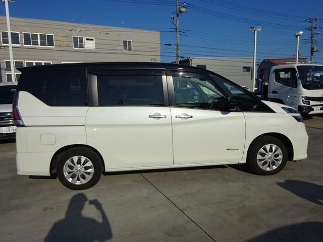 Nissan SERENA 2017-04 196220-11