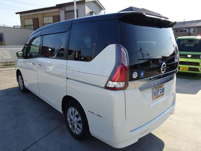 Nissan SERENA 2017-04 196220-2