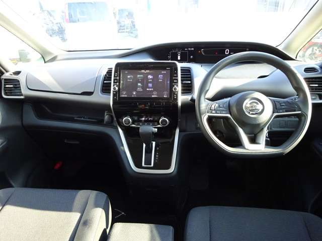 Nissan SERENA 2017-04 196220-1