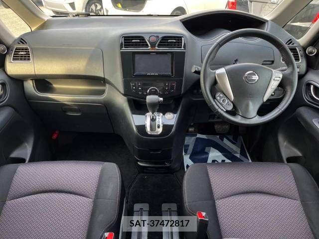 Nissan SERENA 2011-09 256993-1