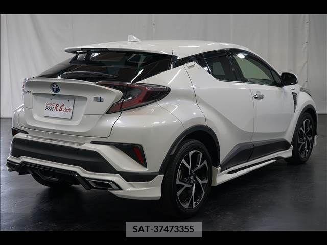 Toyota C-HR 2017-09 295478-8