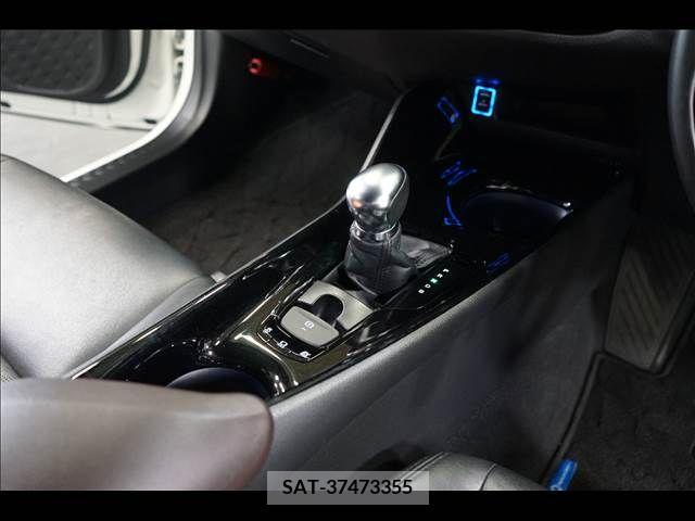 Toyota C-HR 2017-09 295478-11