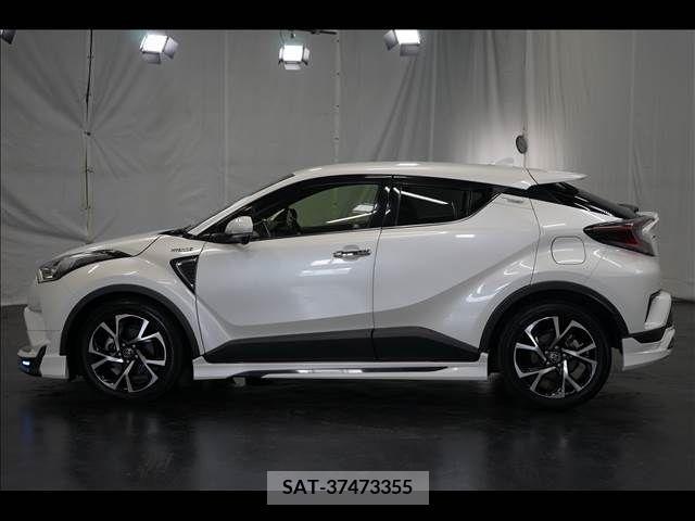 Toyota C-HR 2017-09 295478-14