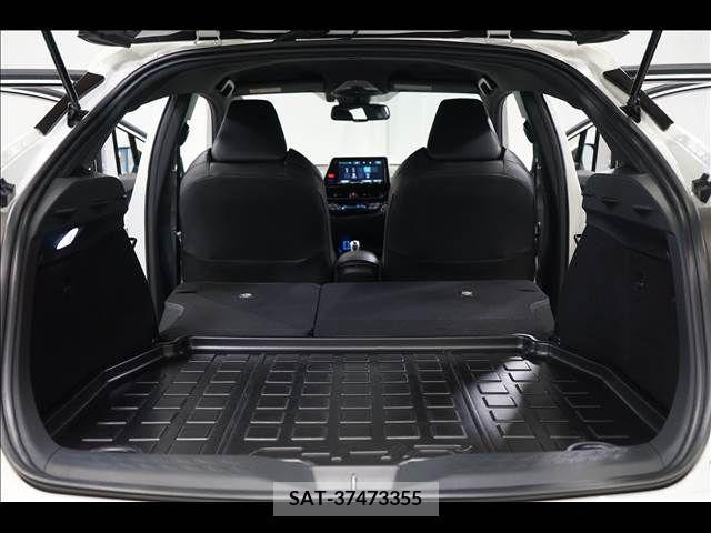 Toyota C-HR 2017-09 295478-18