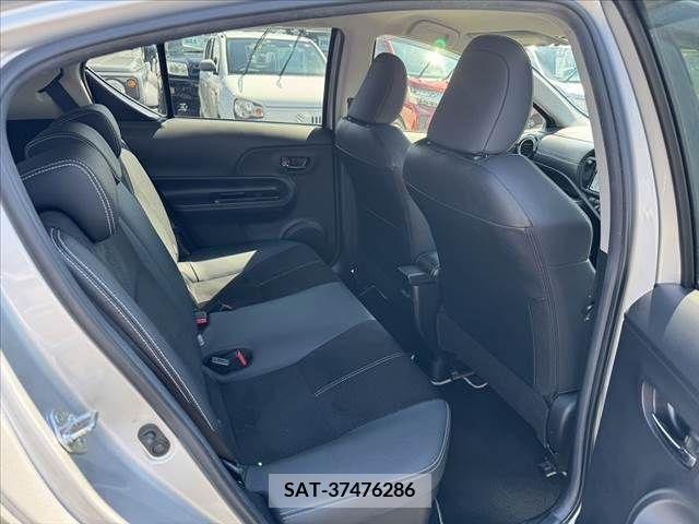 Toyota AQUA 2014-02 344471-17