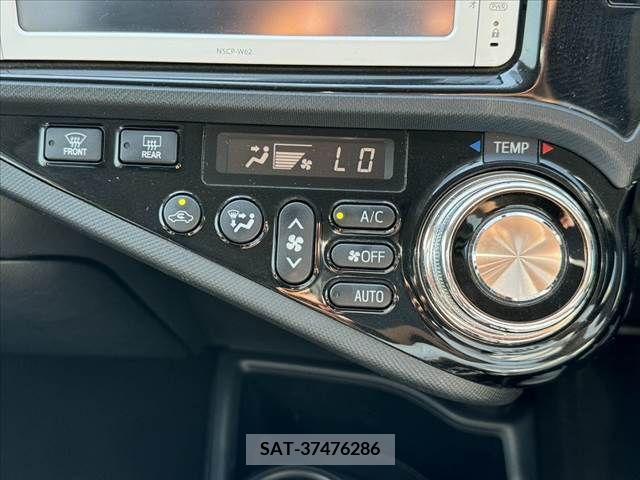 Toyota AQUA 2014-02 344471-25