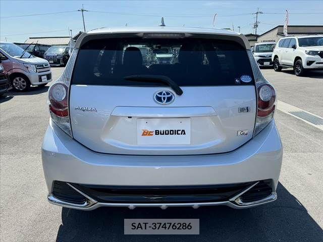 Toyota AQUA 2014-02 344471-13