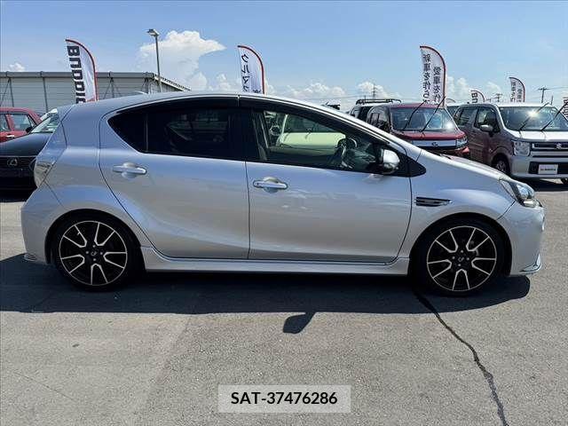 Toyota AQUA 2014-02 344471-10