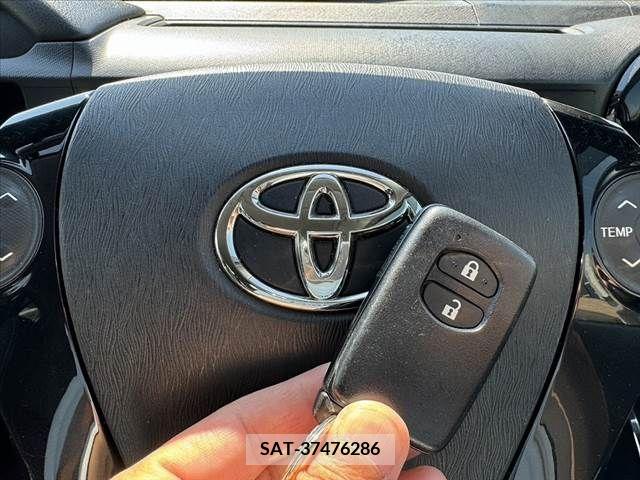 Toyota AQUA 2014-02 344471-22