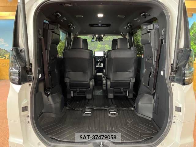 Toyota VOXY 2023-03 228811-11