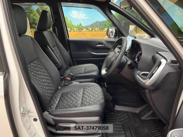 Toyota VOXY 2023-03 228811-8