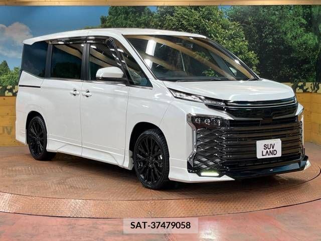 Toyota VOXY 2023-03 228811-17