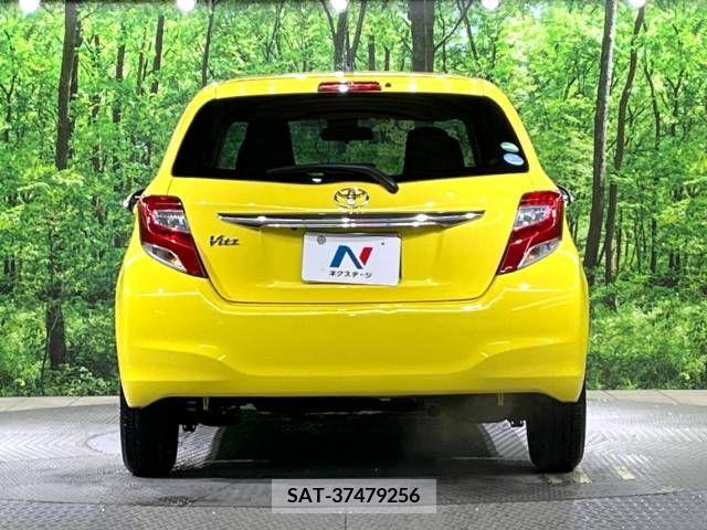 Toyota VITZ 2015-11 254010-15