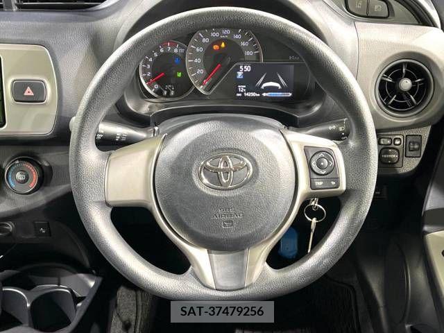 Toyota VITZ 2015-11 254010-11