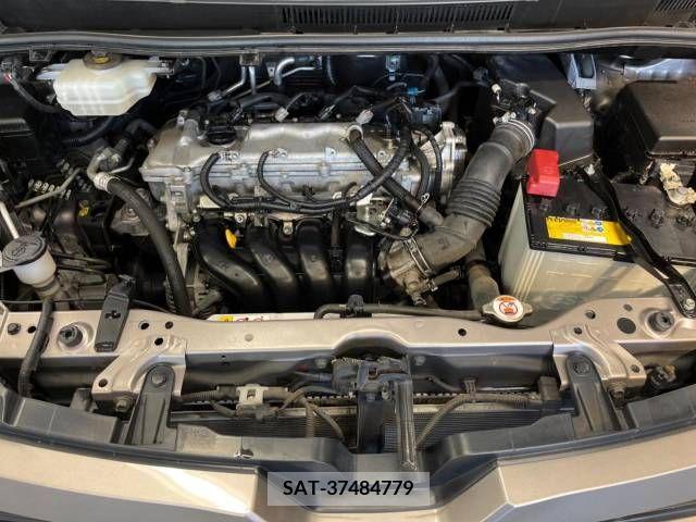 Toyota VOXY 2018-03 330651-19