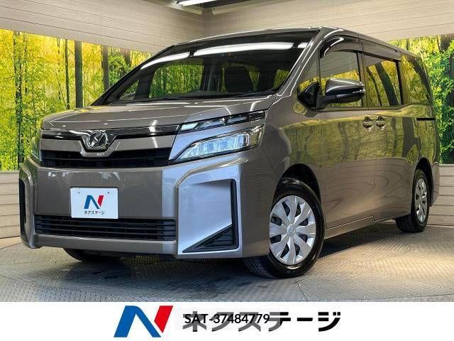 Toyota VOXY 2018-03 330651-0