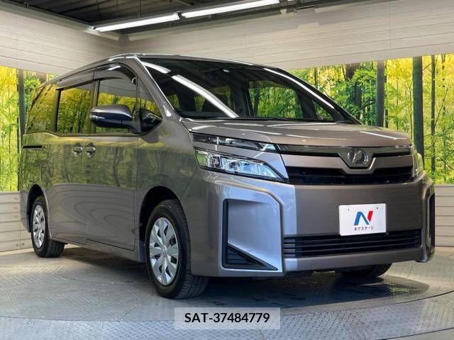 Toyota VOXY 2018-03 330651-17