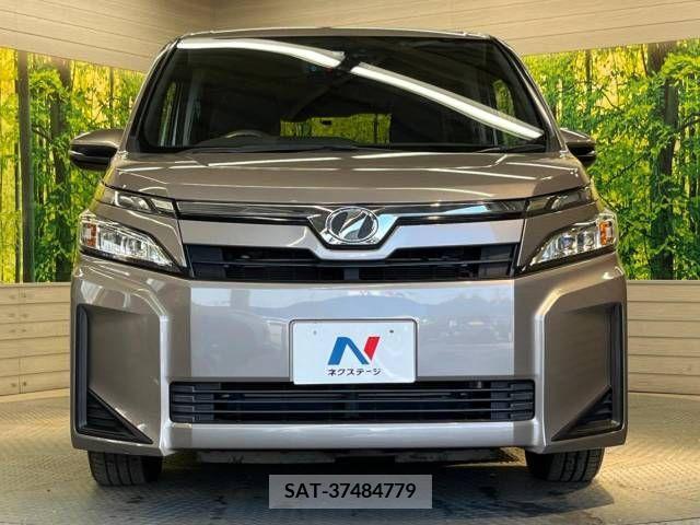 Toyota VOXY 2018-03 330651-15