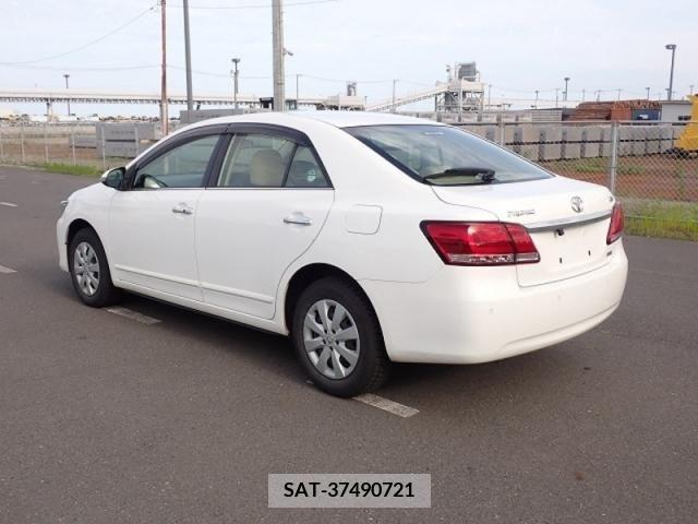 Toyota PREMIO 2017-04 281694-4