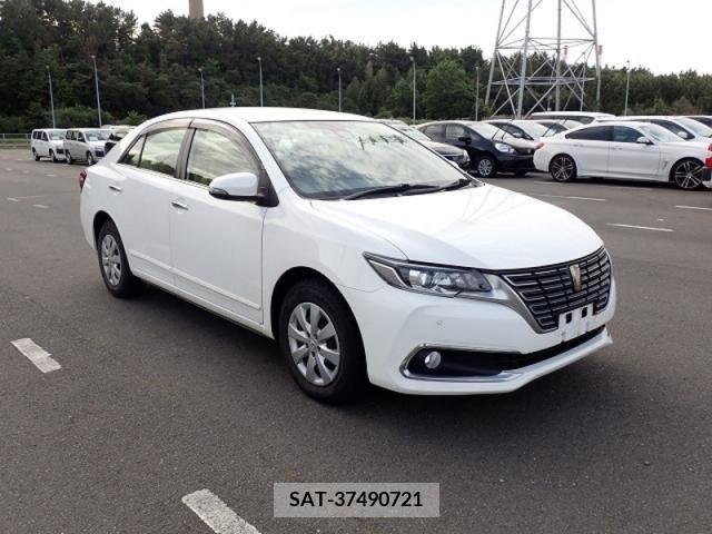 Toyota PREMIO 2017-04 281694-2