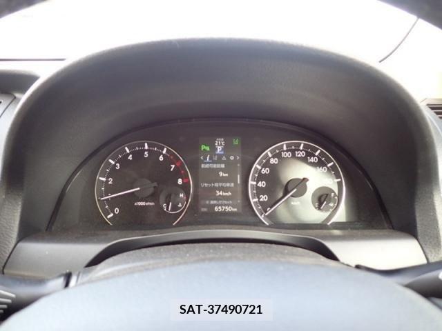 Toyota PREMIO 2017-04 281694-16