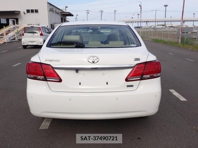 Toyota PREMIO 2017-04 281694-5