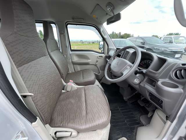 Mitsubishi MINICAB VAN 2015-07 10897-9