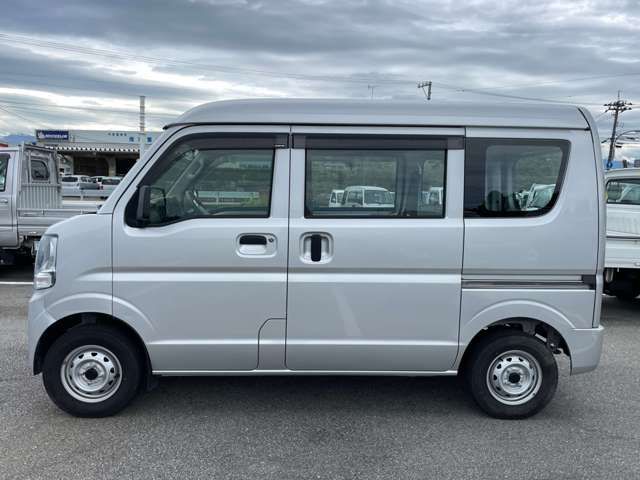 Mitsubishi MINICAB VAN 2015-07 10897-3