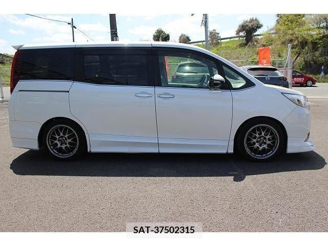 Toyota ESQUIRE 2015-06 233364-6