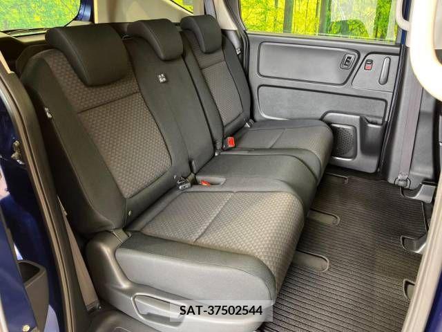 Honda FREED 2018-05 302925-9
