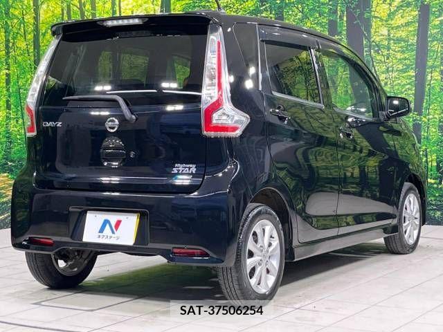 Nissan DAYZ 2015-12 353341-17