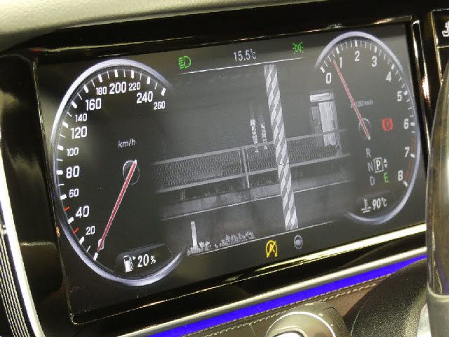 Mercedes Benz S-CLASS 2016-03 27838-17