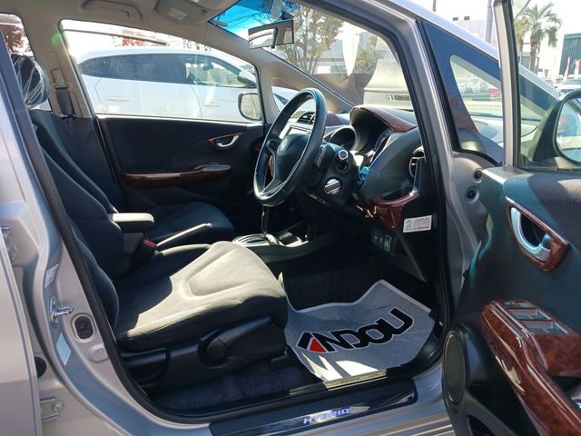 Honda FIT HYBRID 2011-08 185620-9
