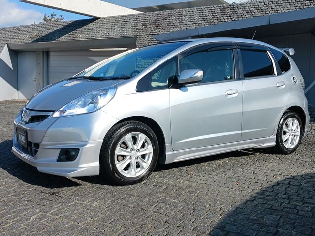 Honda FIT HYBRID 2011-08 185620-1