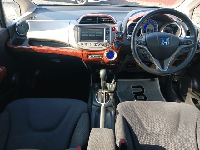 Honda FIT HYBRID 2011-08 185620-8