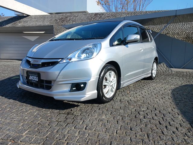 Honda FIT HYBRID 2011-08 185620-0
